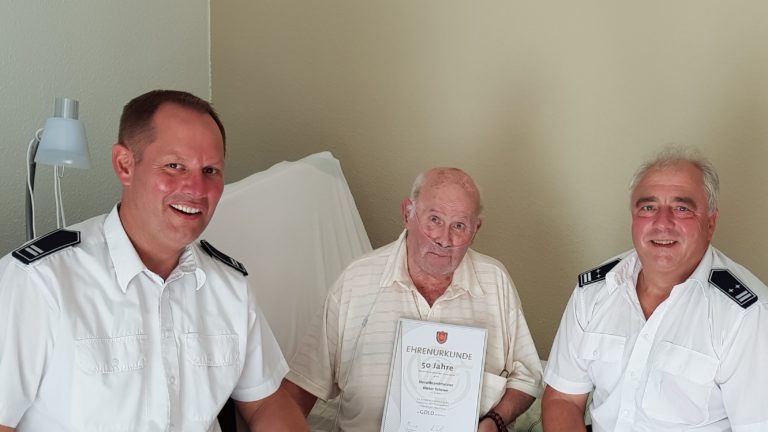 Mehr über den Artikel erfahren 🏅 Eine besondere Ehrung für Dieter Schewe